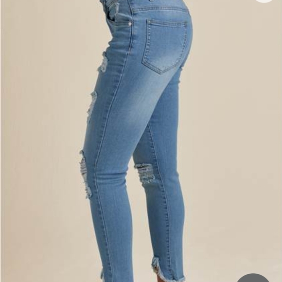 Venus Triangle Hem distressed ankle jeans, size 8 - Picture 6 of 7